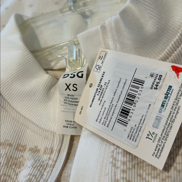 DSG Women's Cream White Patterned 1/2 Zip pullover top with thumb holes new tags - Picture 6 of 6
